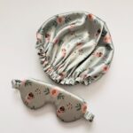 روبالشی و کلاه چشمبند کش طرح دختر