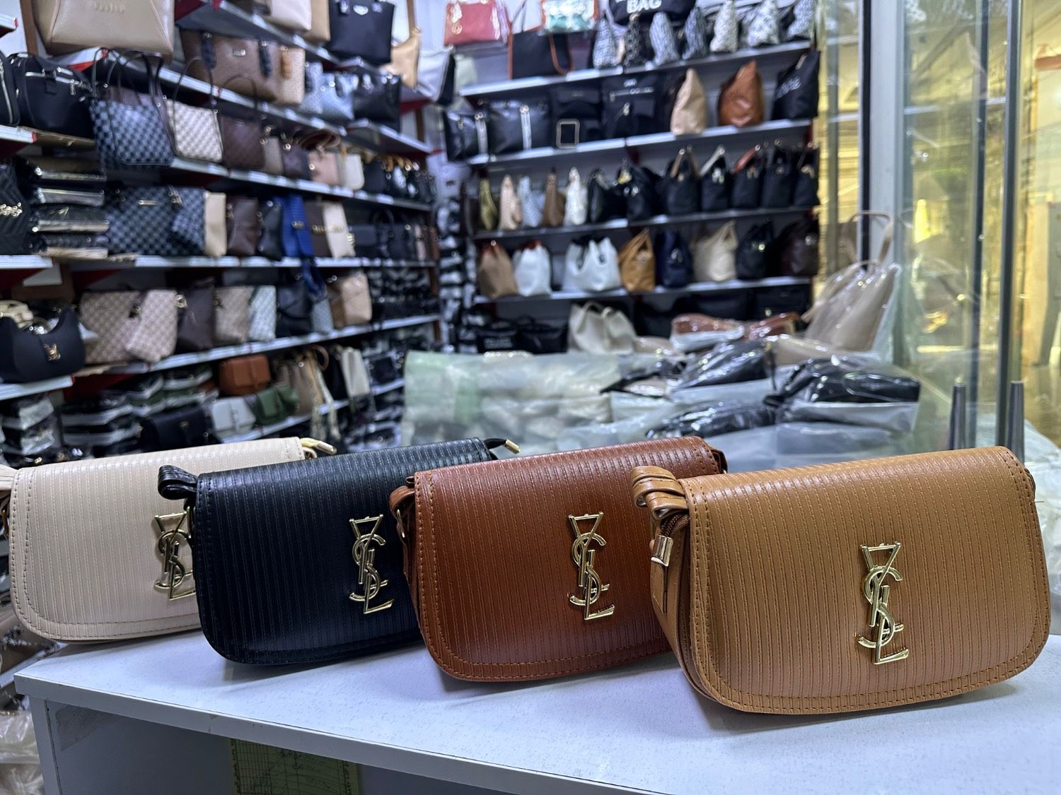 vls کیف زنانه پاسپورتی دوشی وای ال اس - Image 1