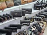 کیف زنانه زارا دوشی طلایی و نقره ای - Image 4